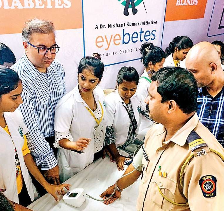 As many as 400 police personnel queued up for free health check-up 